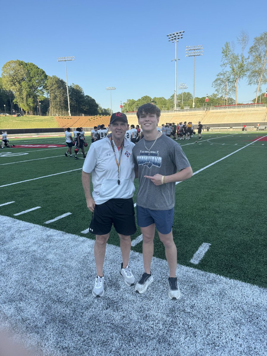 Robbie Whitney tweet media