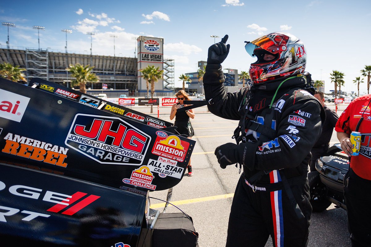 The #Vegas4WideNats marked the first time @MattHagan_FC and @TonyStewart have each advanced to the Finals in their respective nitro categories at the same event. Here’s to many more! Thanks to all the fans that joined us at @LVMotorSpeedway 🙌🏼

#TSRnitro | #NHRA | #Dodge |