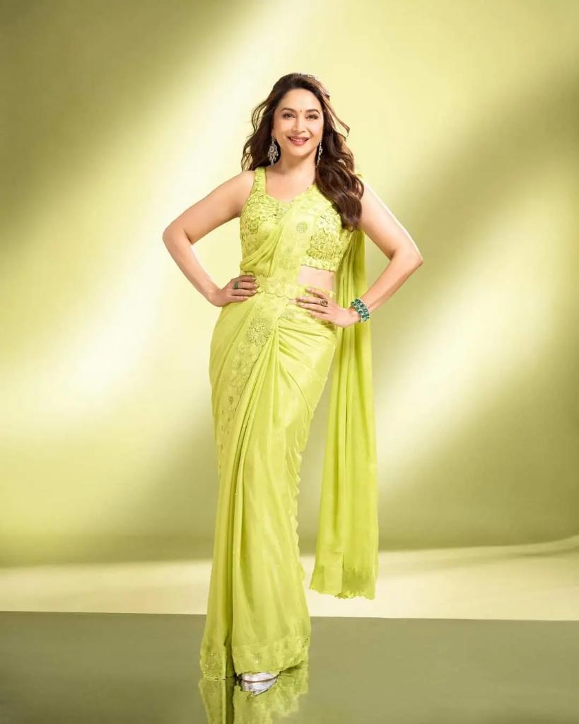 What I want to see most with my eyes is your sweet smile n what I want to hear with my ears is the sound of your smile.Apart from that, everything in the world is meaningless to me. 🙏🏻😘🤗💚
Love u so much my soulmate 😘🤗🌹 #MadhuriDixit
@MadhuriDixit
#SweetSmile
#DanceDeewane