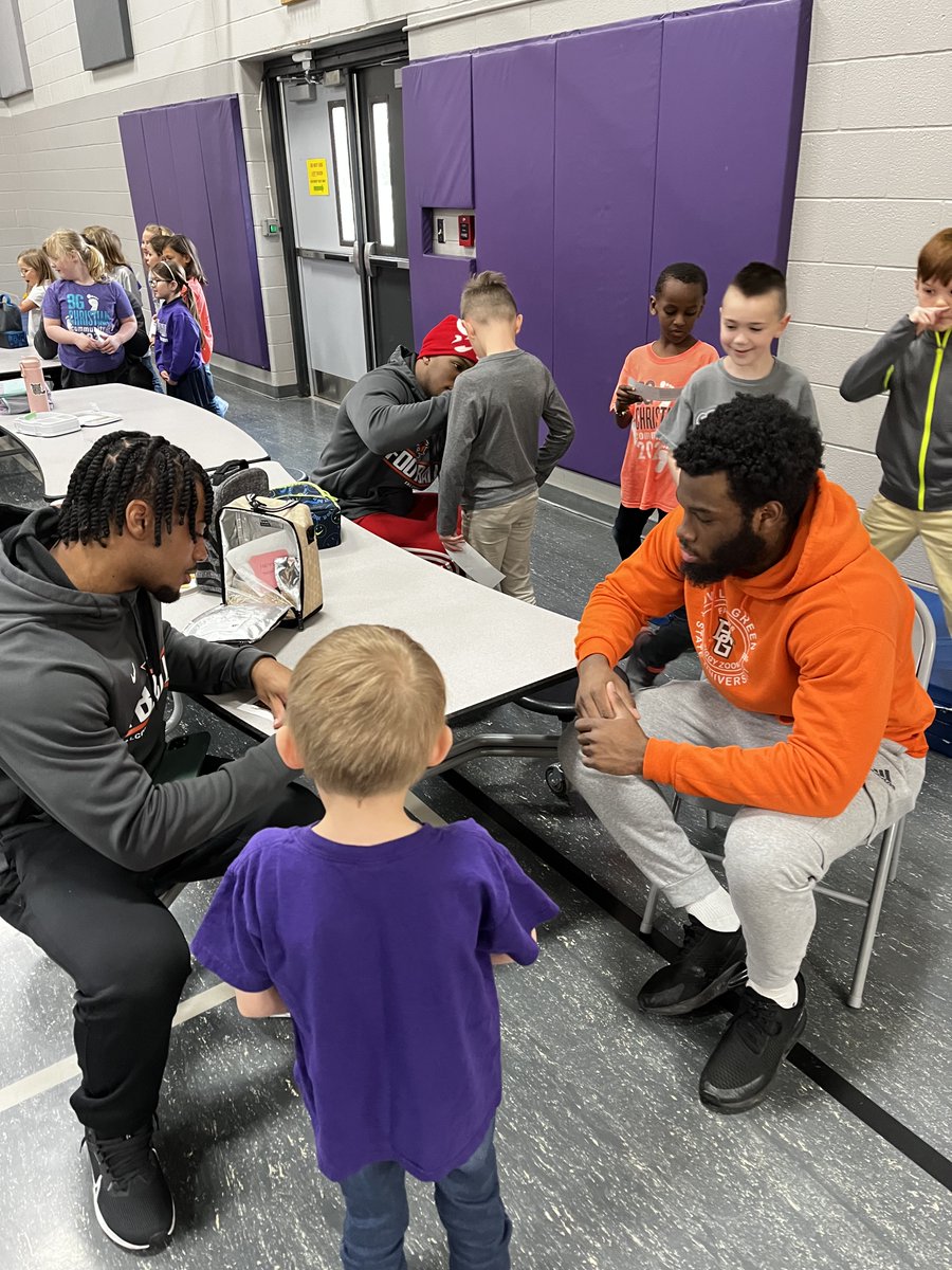 We had a great time hanging with the kids last Friday at BG Christian Academy for 𝙂𝙞𝙫𝙚 𝘽𝙖𝙘𝙠 𝙁𝙧𝙞𝙙𝙖𝙮 🤝 #ToTheMoon 🟠🟤