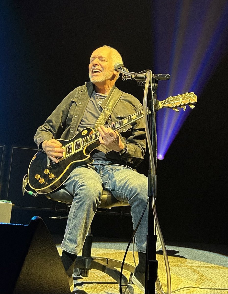 His Awesomeness!! Sweet Peter Frampton!! Never EVER say Never!! 📸 Frampton Girl XO 🎸🩵💙🩷🧚‍♀️