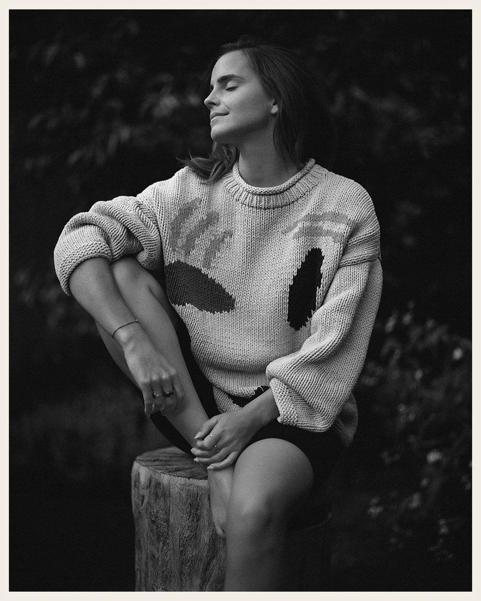 Rich Stapleton Via IG 🖤

“ Portrait of @emmawatson - at home in her garden, wearing her favourite jumper”