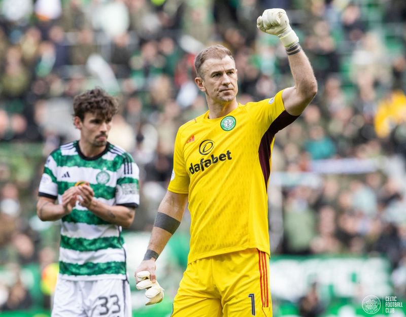 Looked back on how Joe Hart contributed to our team for 3 years, and now I'm full of gratitude for him. He'll do his best in remaining games, but I want him to enjoy every moment at our club. And I want to imprint his figure wearing Celtic top in my memory every second💚🤍