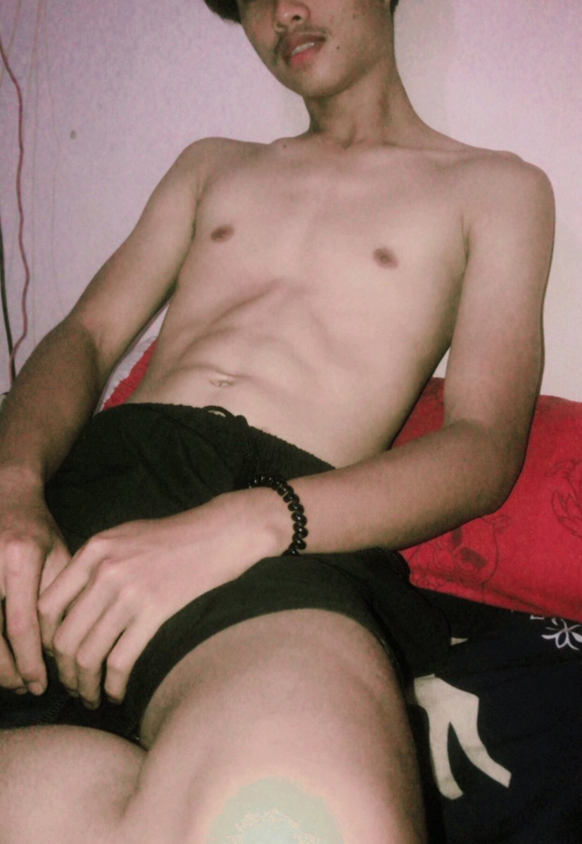 กระเทยคนไหนโสด...เม้นมาสิตอบ หาแฟน tweet media