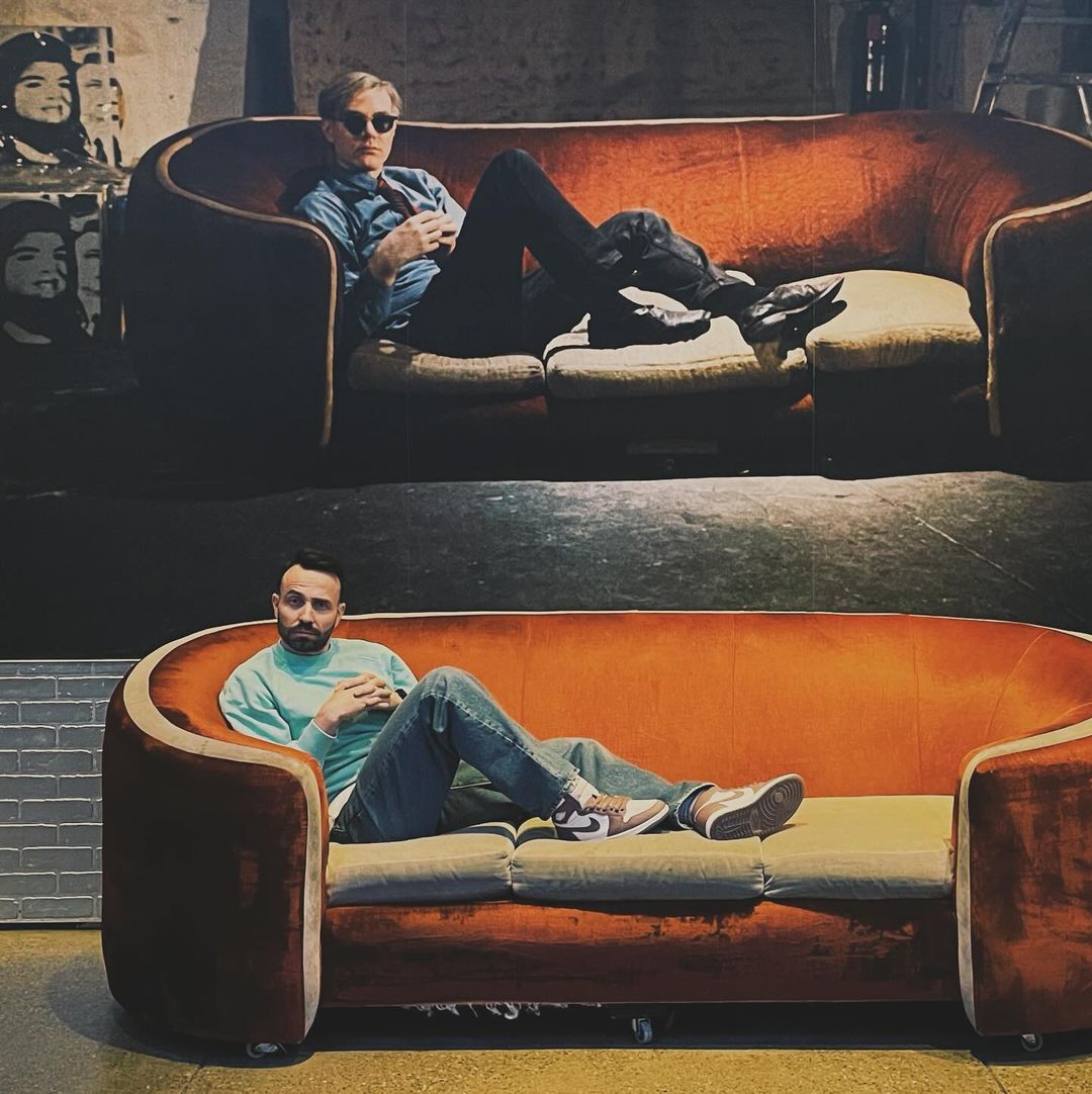 ❤️ Resting on the infamous couch at @TheWarholMuseum seems like the perfect way to spend #MemberMonday!

Make sure to tag us in your photos for a chance to be featured!

📸 Photo courtesy of oleguris on Instagram

#4Museums #AndyWarhol #Pittsburgh