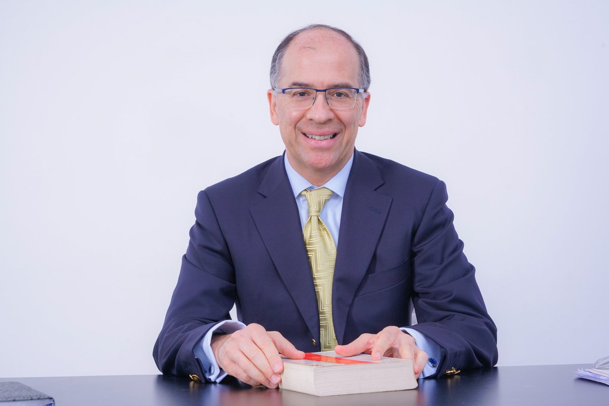 #UnDiaComoHoy <a href="/CFForeroBonell/">Carlos Fdo Forero</a> fue nombrado como Director General de este proyecto gremial, su liderazgo y entrega han caracterizado su trabajo, llevando a la #IndustriaDeAgregados a ser el único gremio especializado de minería esencial para el avance de nuestro país 🇨🇴🚧#30Años