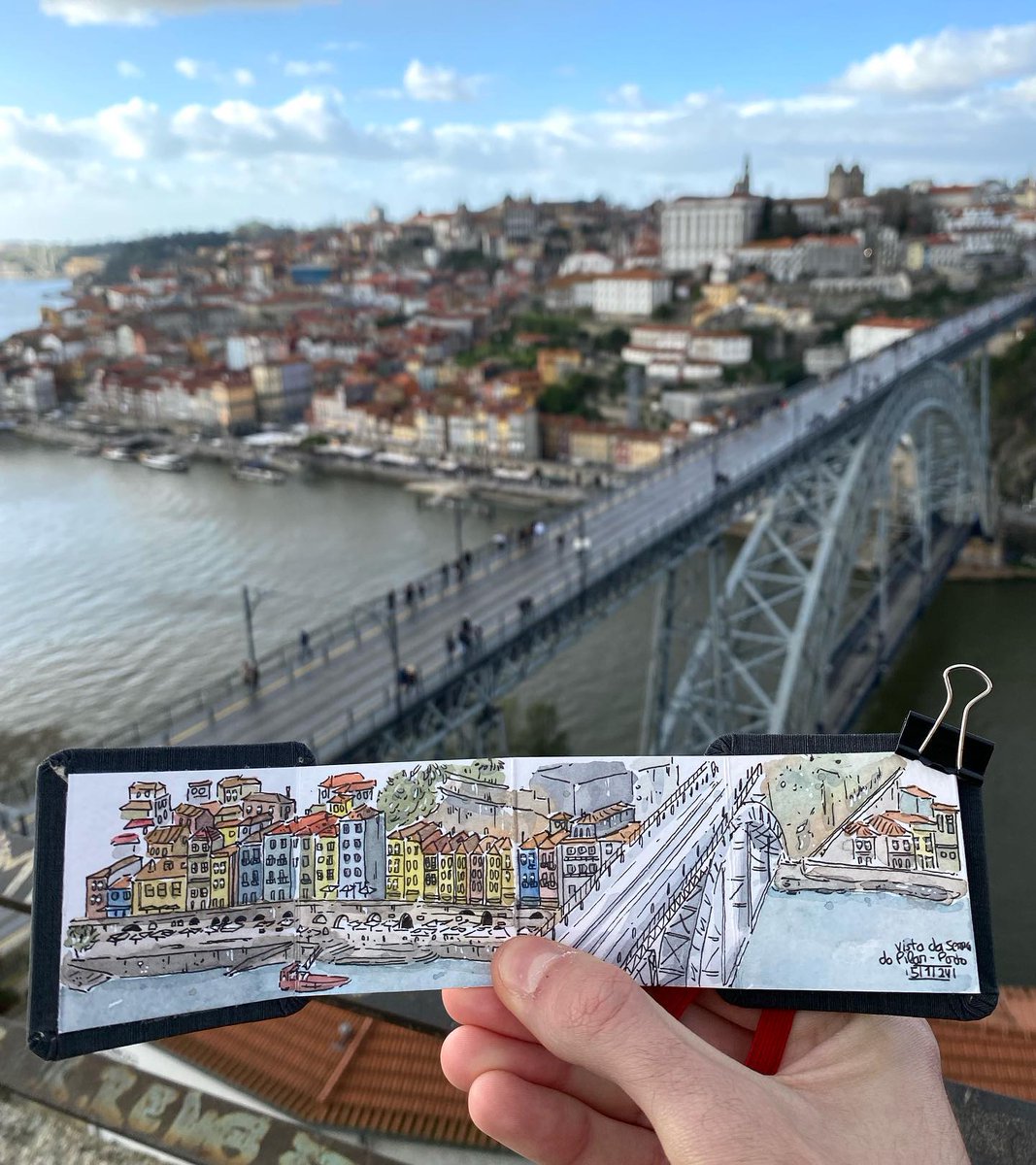 A simple drawing can hold the essence of a city! 😍 On World Drawing Day, we'd like to thank everyone who sees Porto and North of Portugal as their canvas. Some places are a true source of inspiration, aren't they? 📸: instagram.com/ovascomota/