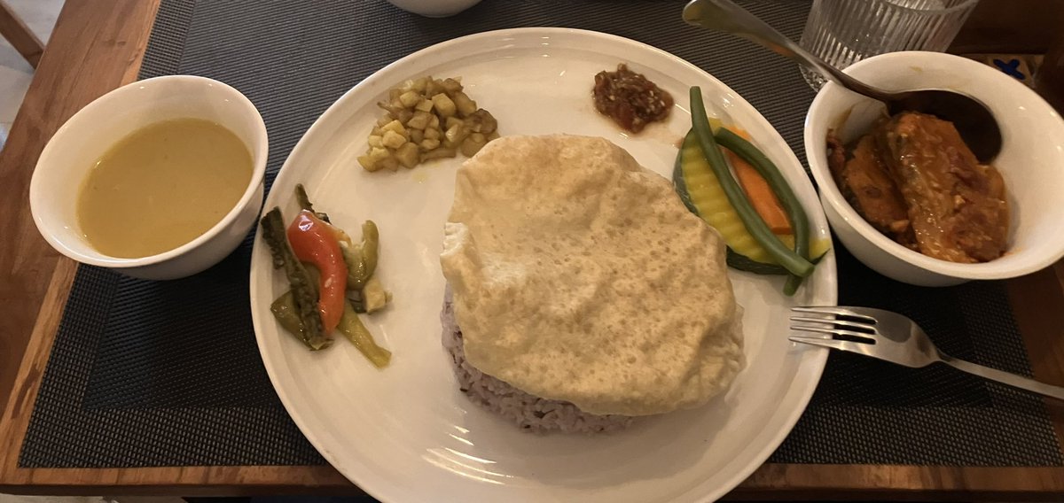 ali_zabaan's tweet photo. I have to give a shout-out to Safdarjung’s premier Naga restaurant Yong’s for their delicious food. Fish Thali pictured here. https://t.co/VHs8623AYk
