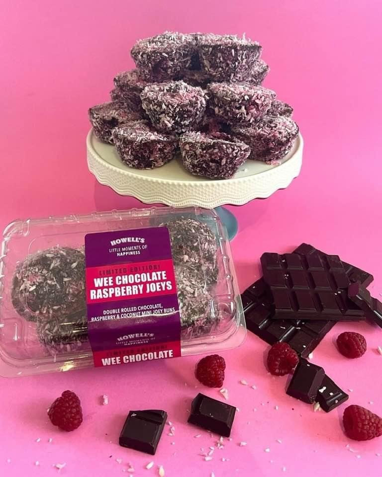 Keep your eyes peeled for Wee Chocolate Raspberry Joeys landing on SPAR Scotland shelves very soon!👀 🍫 The perfect blend of rich chocolate and sweet raspberries - you will be left wanting more!😋 #SPARScotland #NewProducts #ComingSoon