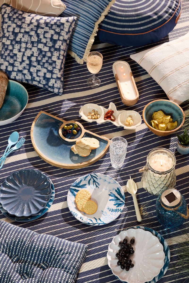 Take your alfresco dining to the next level with our brilliant outdoor range! 🌞 Ideal for when the weather FINALLY decides to get a little bit nicer! Who's eagerly awaiting sunnier days💖?