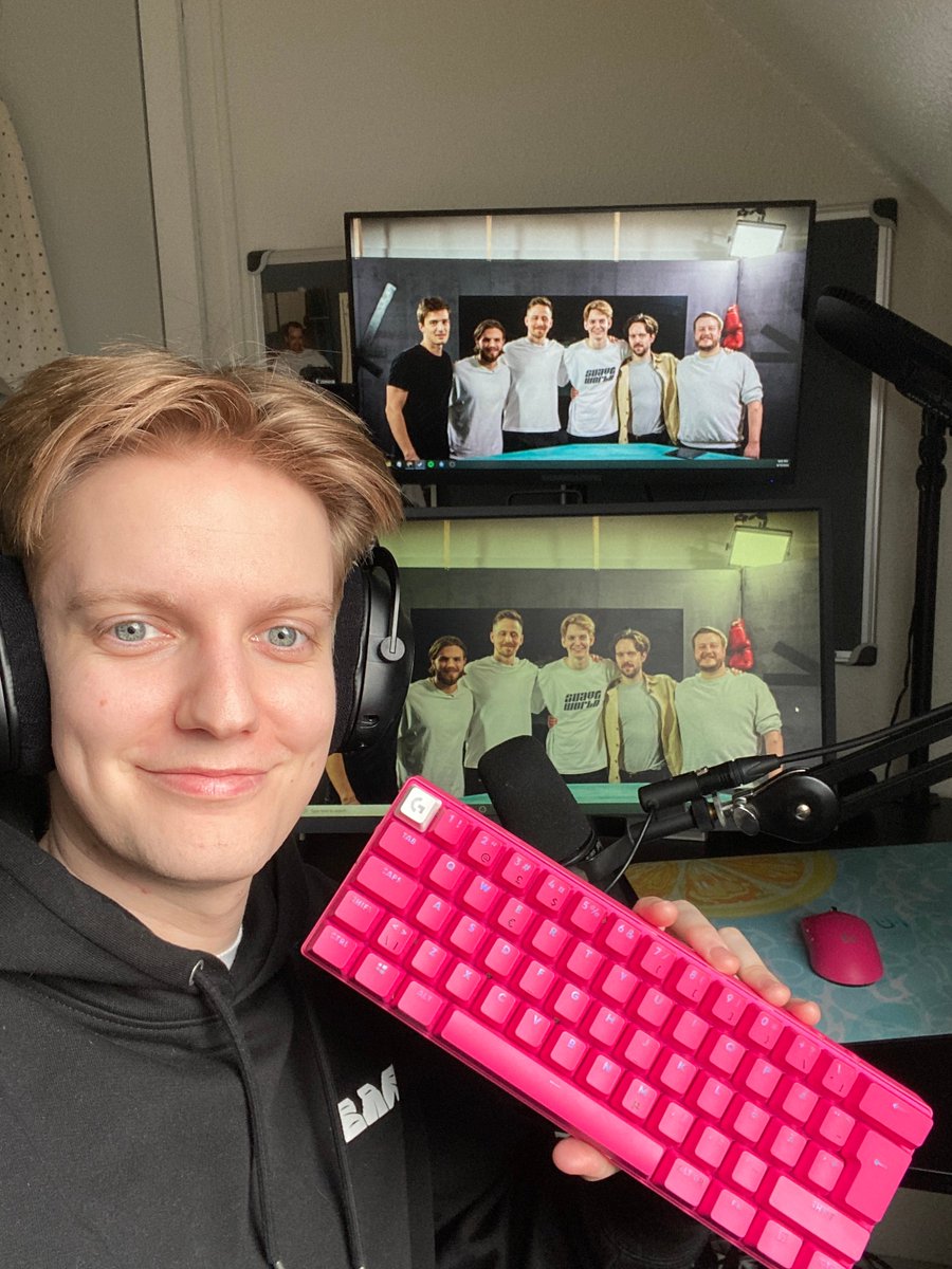 coachdpcs's tweet image. LOGITECH PRO X 60 GIVEAWAY🥵

Årrhh hvor er det fråd, at få lov til at give det HELT NYE @LogitechG 60% Pro Keyboard væk🔥

Efter at have spillet med det i et par uger nu, kan jeg stærkt anbefale denne kompakte sag✅

Hvordan deltager man?👇
- Retweet
- Smid et af dine bedste…