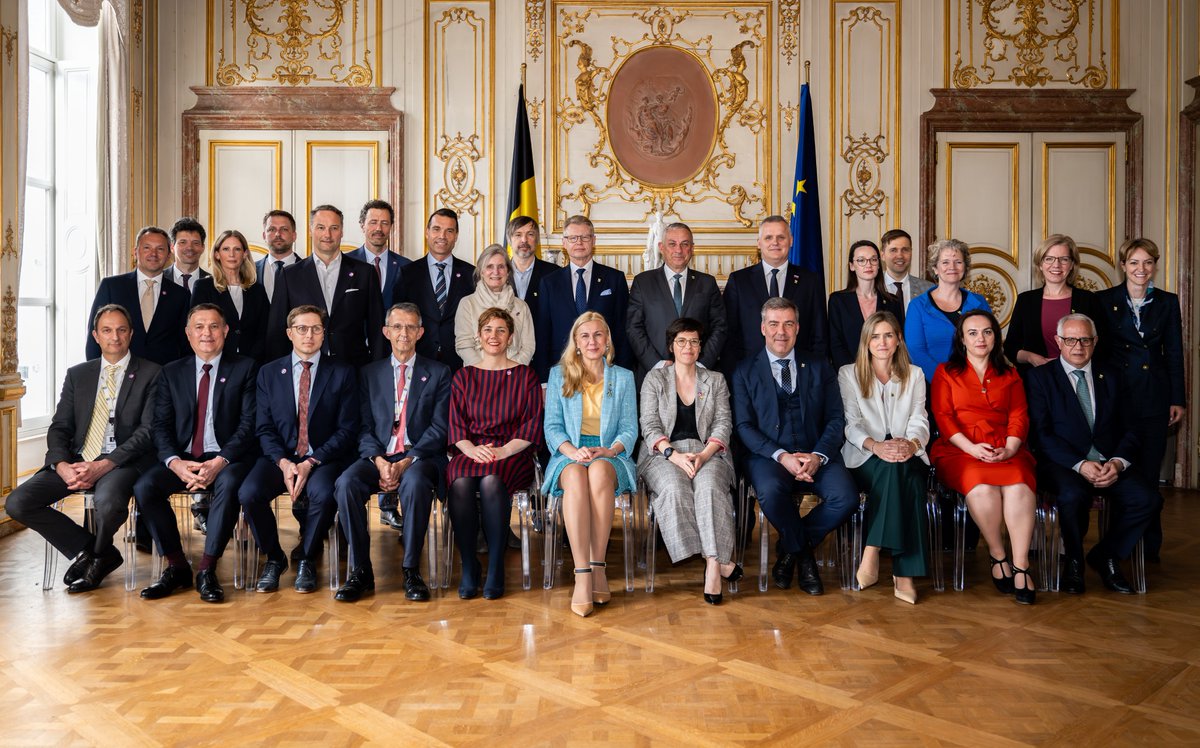 ☀️ Under the auspices of the Belgian Presidency, 23 Member States, the @EU_Commission and the solar industry have signed the #EuropeanSolarCharter designed to protect and support the European solar industry. #EU2024BE