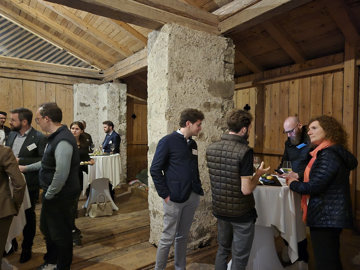 ECompaniesEU's tweet photo. „Anwendungsorientierte Unternehmensstrategie“ lautete das Thema unseres After Works, zu dem uns unser Netzwerkpartner https://t.co/oVJtcXG2Wf in seine Firma eingeladen hat. Herzlichen Dank dafür!

Mehr Infos hier: https://t.co/sjfS6nHSGA

#AfterWork #XTIMBER #ExcellentCompanies https://t.co/eP1hfNBaNp