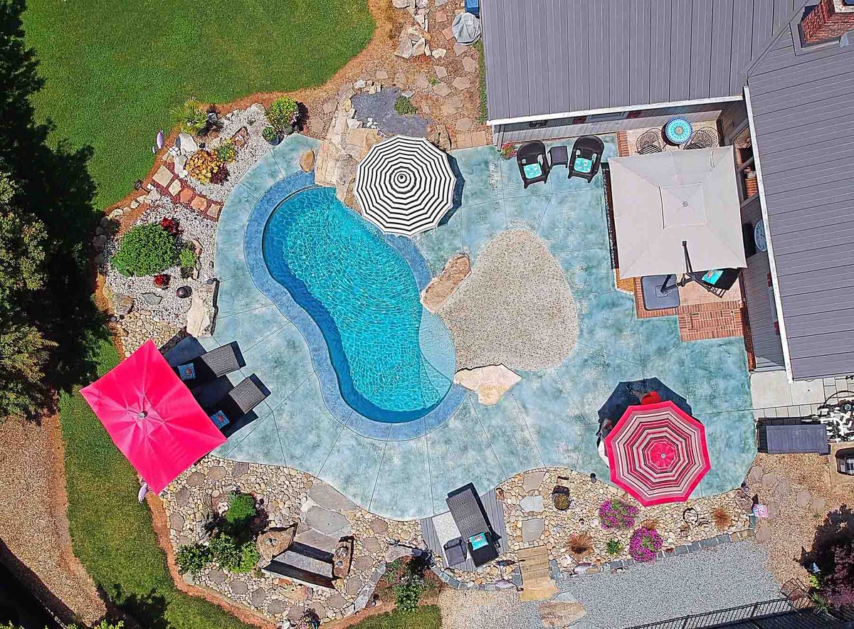 sanjuanpools's tweet photo. Read our latest article "Why Fiberglass Pools Are Leading the Market" to discover how their durability, easy installation, low maintenance, energy efficiency, and customizable designs make them a top choice for homeowners. 🏊♂️https://t.co/YB3kGrh9Bi 🌞 #FiberglassPools https://t.co/aJJK4F9MJ6