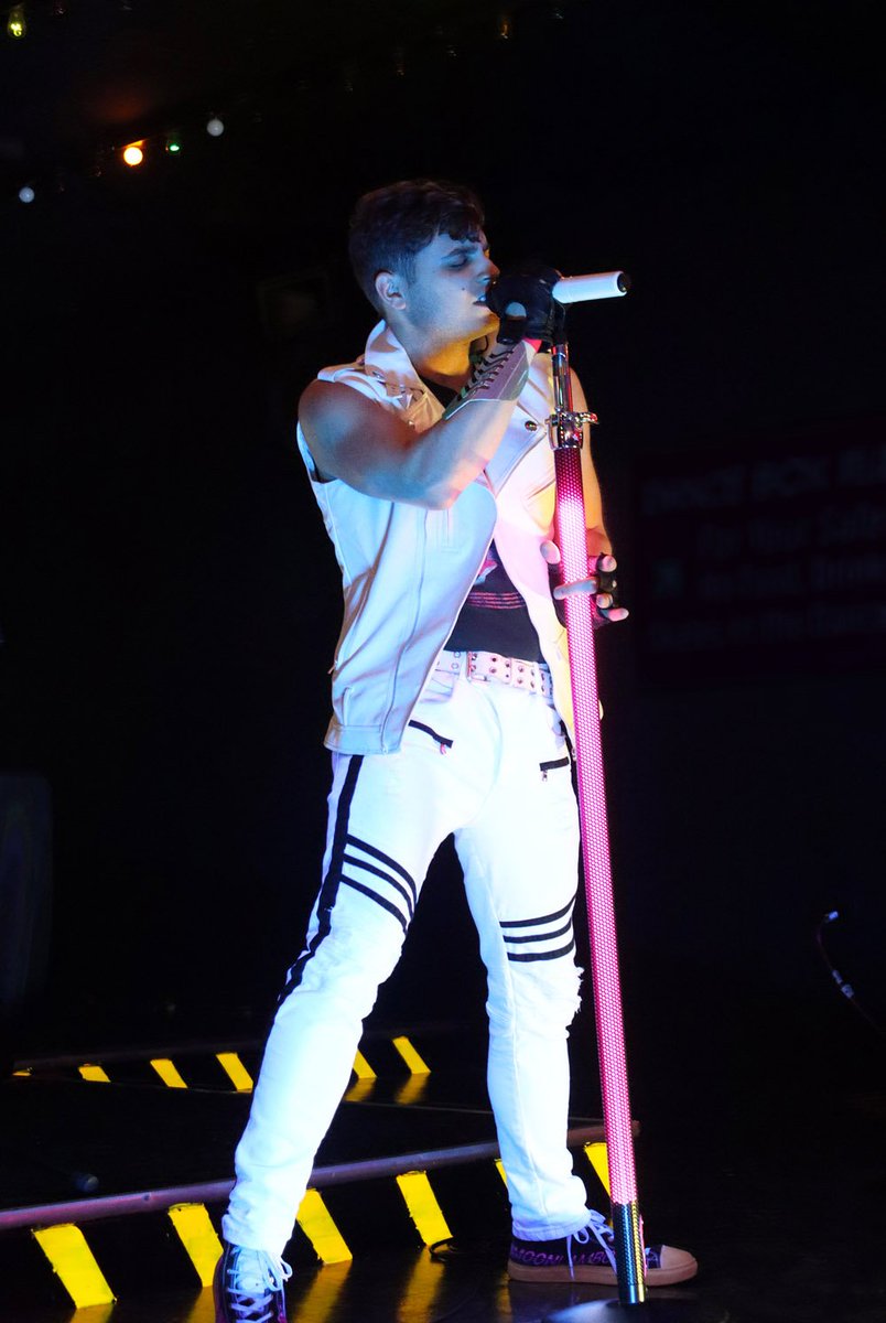 PowerRobMusic's tweet image. Less than two weeks until I do my first west coast solo show at @NeotropolisHQ 

I'll be joined by former Thrillkiller members, @8a02_ and Brian for a super fun set.

Shot by @Darth_Spanky 

#synthwave #retrowave #synthfam #powerrob