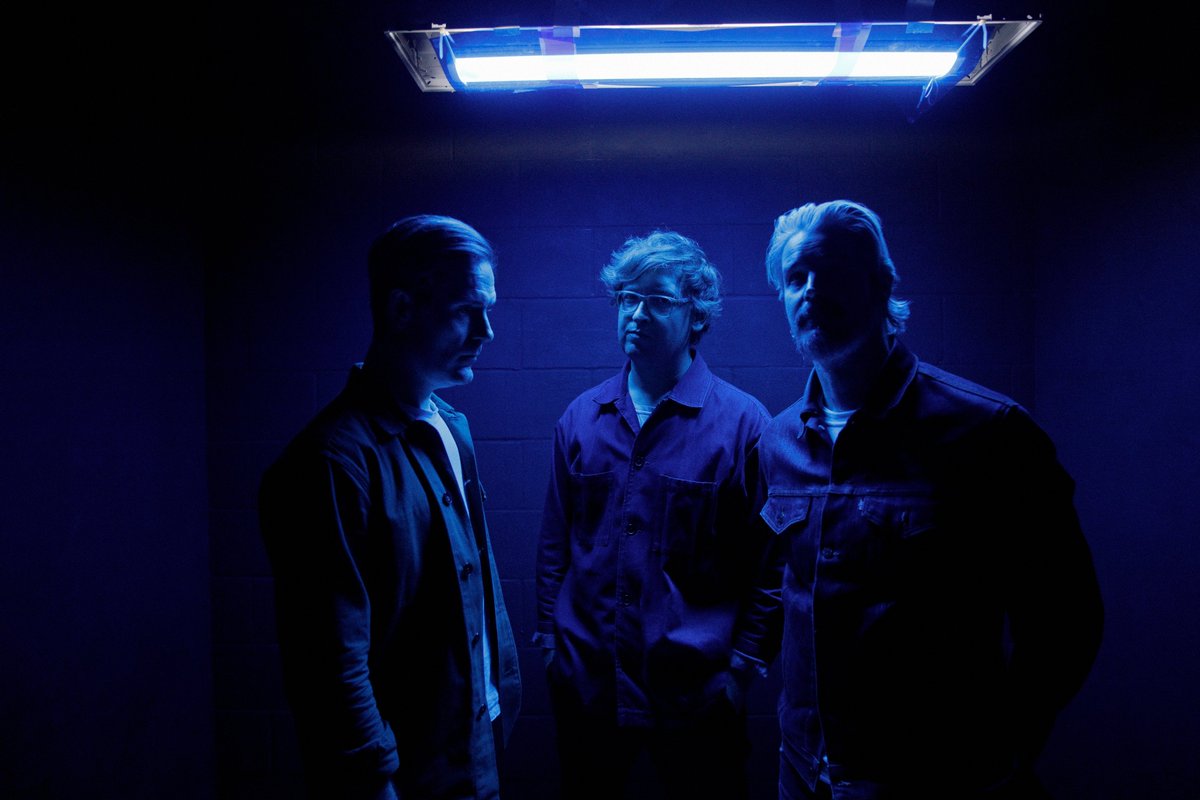 northerntrans's tweet photo. Read about The Intuitive Openness of METZ, the making of their new album Up on Gravity Hill, in Leslie Ken Chu's in-depth interview with Guitarist/vocalist Alex Edkins https://t.co/n3G4MFwHjW #Metz https://t.co/RH9F00URR5