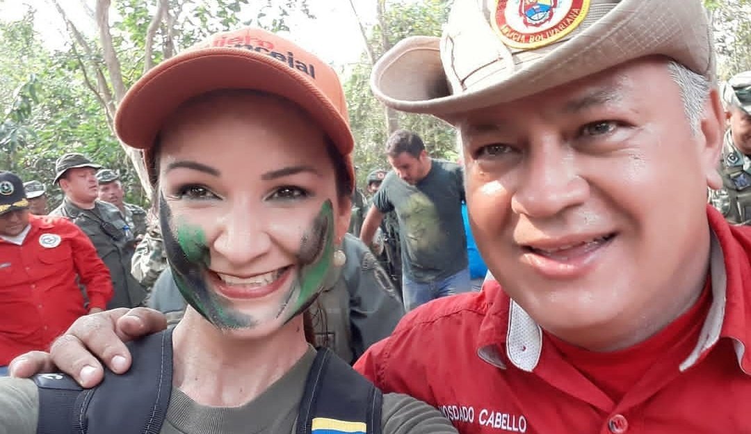 Hoy está el Capitán Diosdado Cabello de cumple. Siempre felicita con mucho cariño a todos y ahora le toca a usted recibir el amor de su pueblo, le deseamos bendiciones infinitas ❤️ Nosotros Venceremos @dcabellor