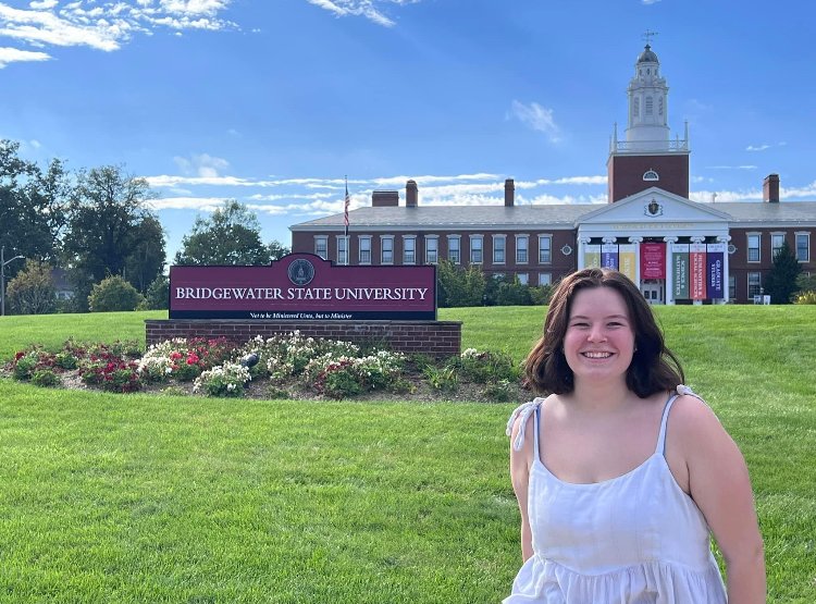 Meet Noelle Gregoire! Noelle is a former #EarlyCollege student at @NorthernEssex and @havschools. She currently attends @BridgeStateU and double majors in Public Relations and Marketing. She's thrilled to share her Early College experience through the Fellowship at #MA4EC #maedu