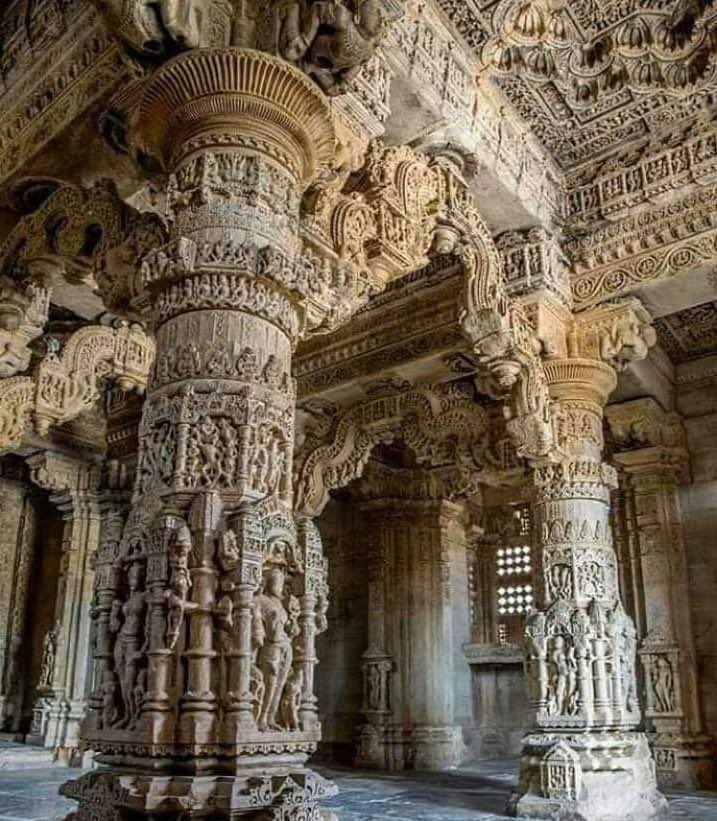 📸Akıl almaz bir işçilik.
Üstelik 1000 yıl önce yapılmış...

📍Sas-Bahu Tapınağı, Hindistan