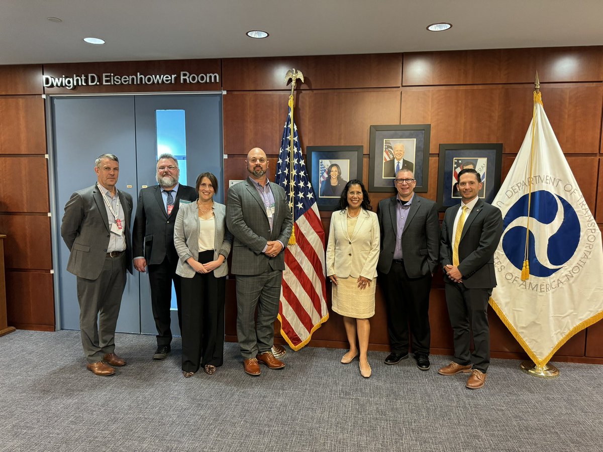 YubaSupBradford's tweet photo. Representatives from @SACOG, @YubaCounty, @ElkGroveCA, @CityofDavis, @CountyElDorado, and @cityofwestsac meeting with @USDOTFHWA to discuss transportation projects important to the Sacramento region as part of #captocap24. https://t.co/GkgsB5Nixn