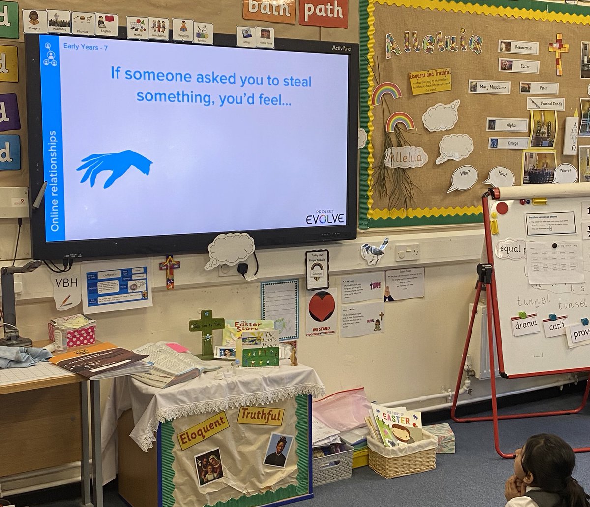 HolyFamilyYear2's tweet image. In our Esafety work we have been learning about the right to say no and to speak to a trusted adult if we are worried online. What would you do problems helped us to understand what to do. #computinghfb10 #esafetyhfb10 @HolyFamilyScho1