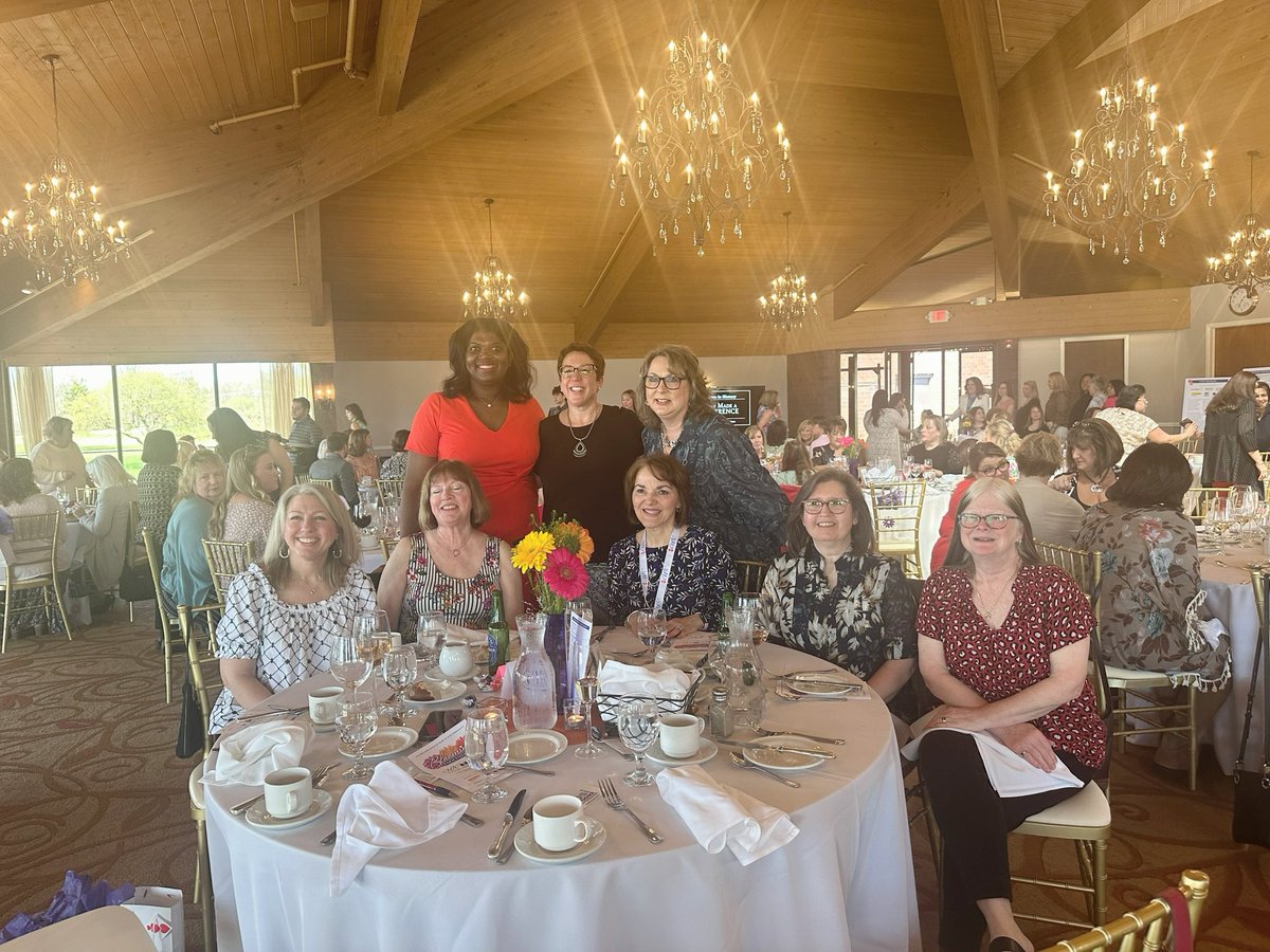 Amazing time at Caring Women's Connection Spring Luncheon yesterday 💕Caring Women Connection is a charity organization helping women and children in #LakeCounty 🩷

#caringwomenconnection #tosiforrep 🇺🇸 #WomenSupportingWomen #charity #Sunday