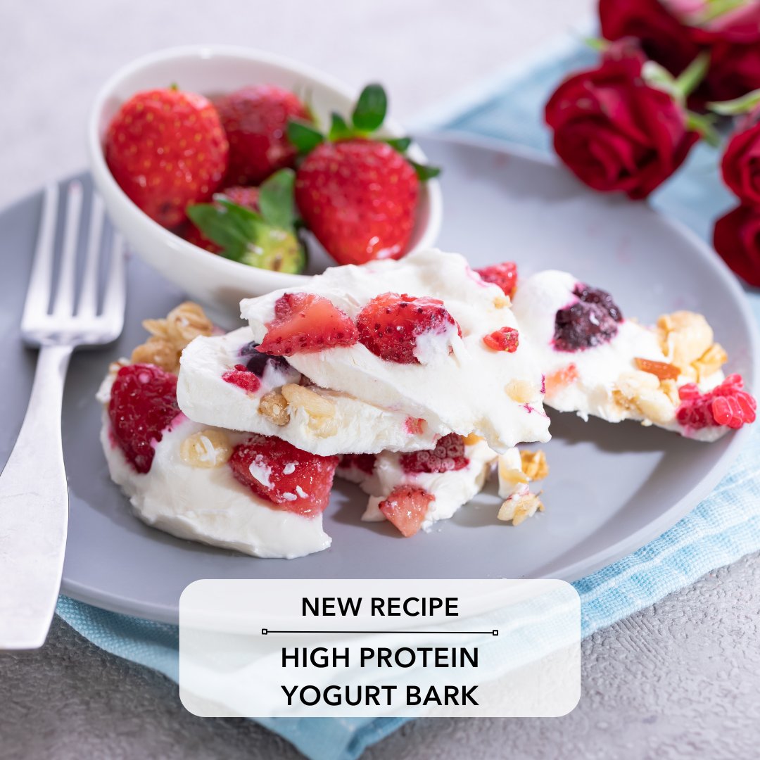 When you're in the mood for something sweet, try this #HighProteinYogurtBark recipe! 

Packed with creamy yogurt, chopped pistachios, and vanilla #proteinpowder, it's a satisfying treat that fuels your body and fulfills your cravings. 🍓

#Recipe: bit.ly/3U4XUkD