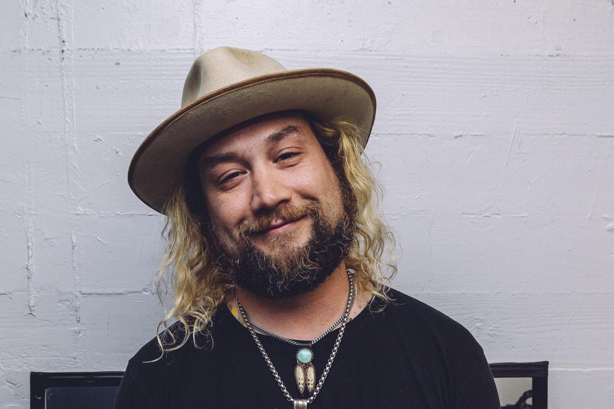 KillingtonMtn's tweet image. @MihaliMusic and @SixFoxWhiskey take the @KonaBigWave stage this Saturday at Dazed &amp;amp; Defrosted to celebrate spring at The Beast. 

Killington.com/events for the full event lineup. 

#LiquidAloha #OneLifeRight #Killington