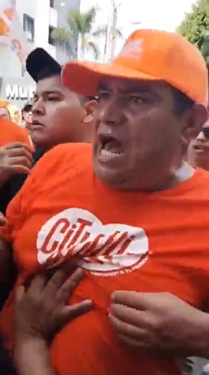 juncalssolano's tweet photo. Este fue el agresor de nuestra compañera 
@Peperamirezmx @LauraImelPerezS https://t.co/KzHVGQdDCI