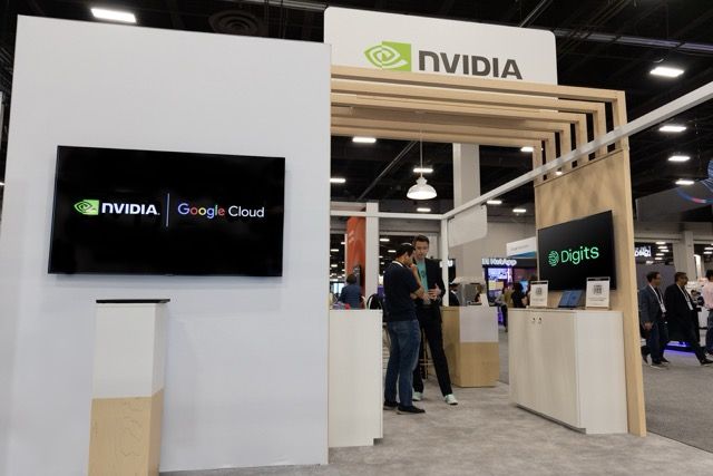 💻⚡️Missed us at #GoogleCloudNext? Don't worry 😌. Read highlights from our collaboration with @NVIDIA and learn more about how we're leveraging their technology to power the world's first automated AI accounting solution 👉 digits.com/developer/post…