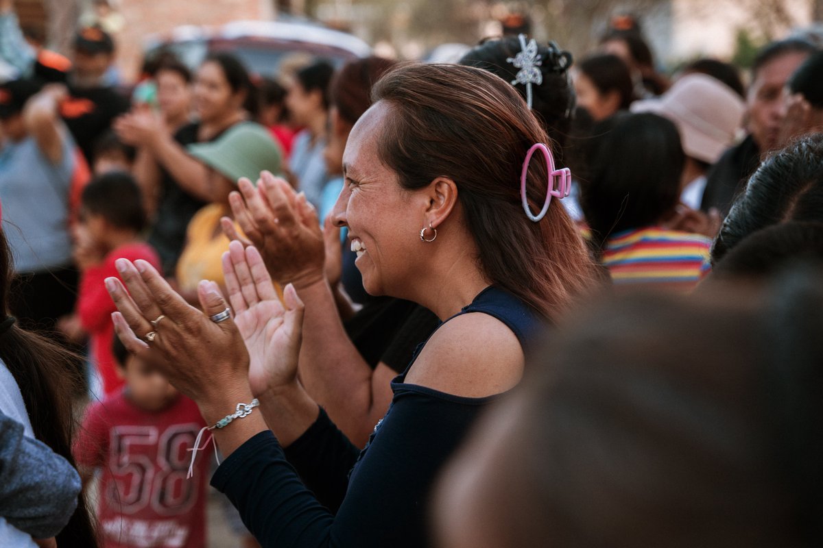 HerreraPecas's tweet photo. Me comprometo a garantizar la seguridad y mejorar los servicios de nuestras comunidades, necesitamos elevar la calidad de sus entornos.
Agradezco el cálido recibimiento y respaldo de la comunidad de Santa Rosa.
#AtréveteaLoNuevo #atrévete #Irapuato #AlejandroHerrera #PecasHerrera https://t.co/iPZftQPjBr
