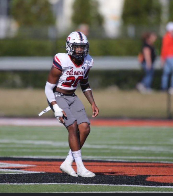 elijahupnextt's tweet photo. Blessed to receive an offer from Robert Morris University! 
#rmufootball #GoColonials https://t.co/LwvdFRQqMC