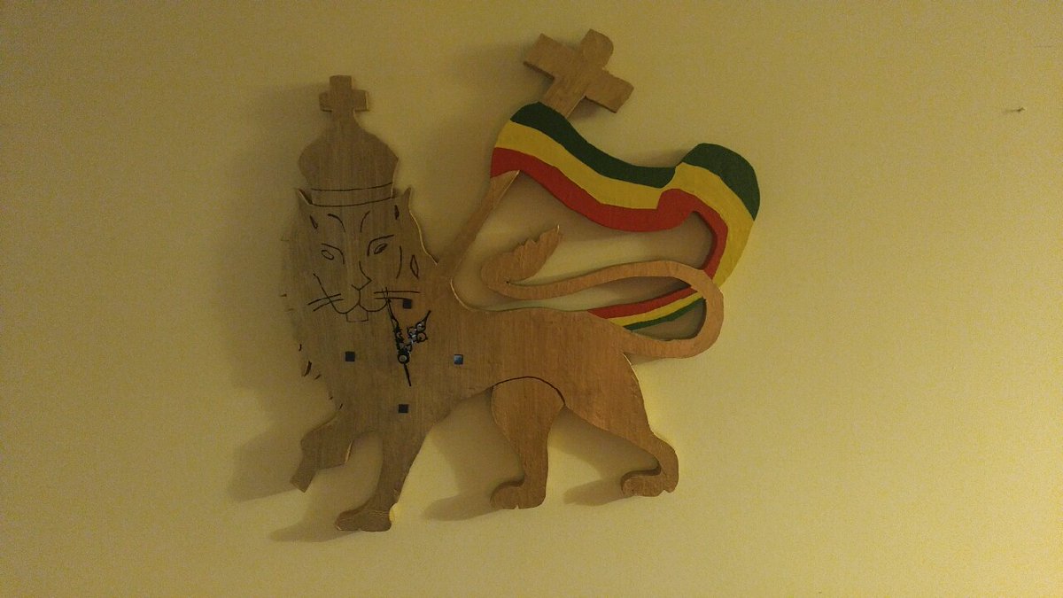 Time to roar with pride! 🦁Our lion-shaped clock, adorned in vibrant Rastafarian colors, pays homage to Rastafarian's rich culture and heritage. Contact us to make this majestic piece yours today! 🇪🇹

#EthiopianInspiration #drake #Jamaica #Rastafarian #rastafarianart #tmjdesigns