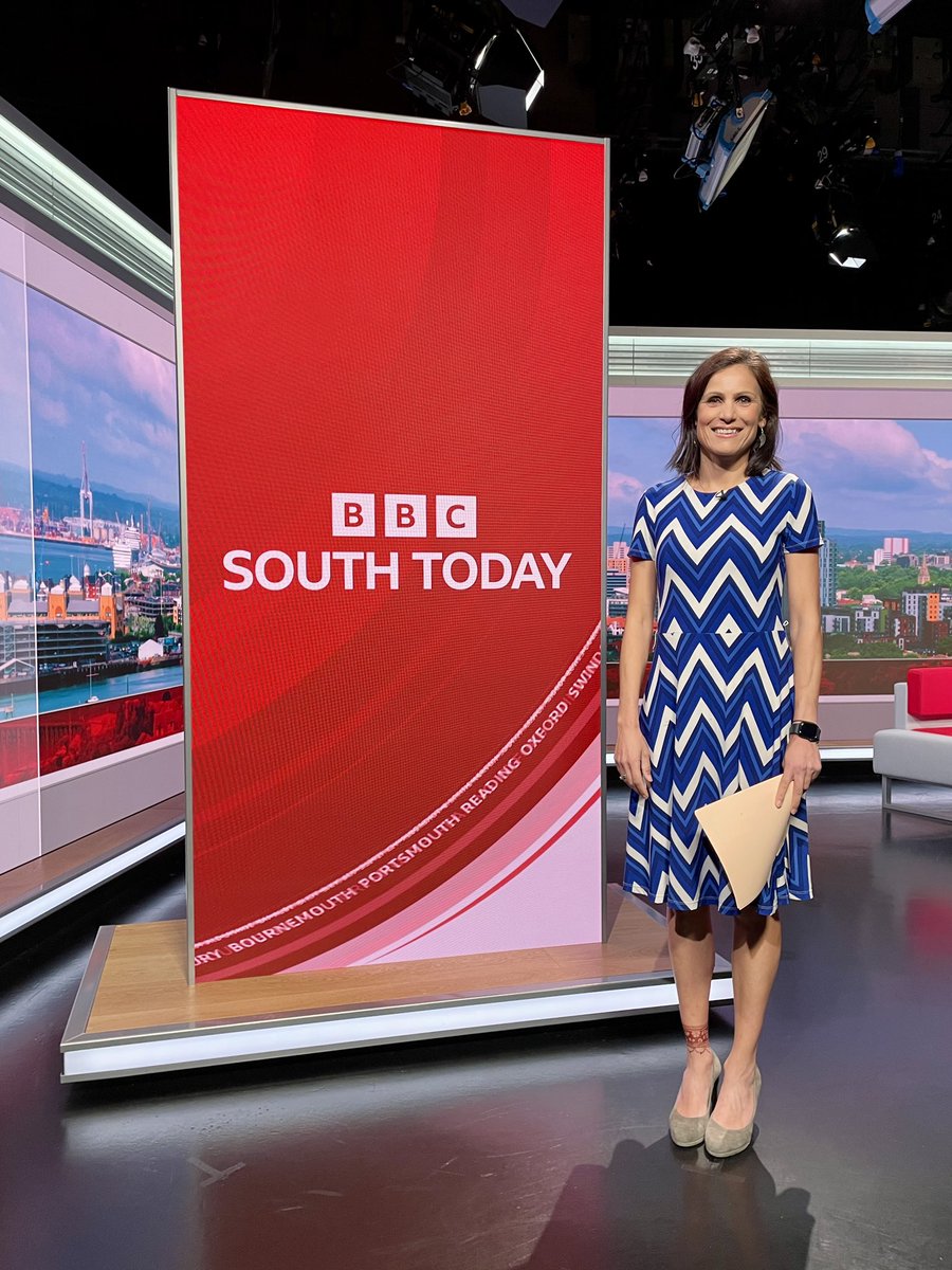 All this week @BBCSouthNews I’ll be wearing second-hand/ pre-loved/charity shop clothes for a feature on our special sustainability prog next Tues. This was a bit of a find tbh. Ralph Lauren from @TheBHF £12! Please send me your pics of second-hand bargains. On air 1830 @BBCOne