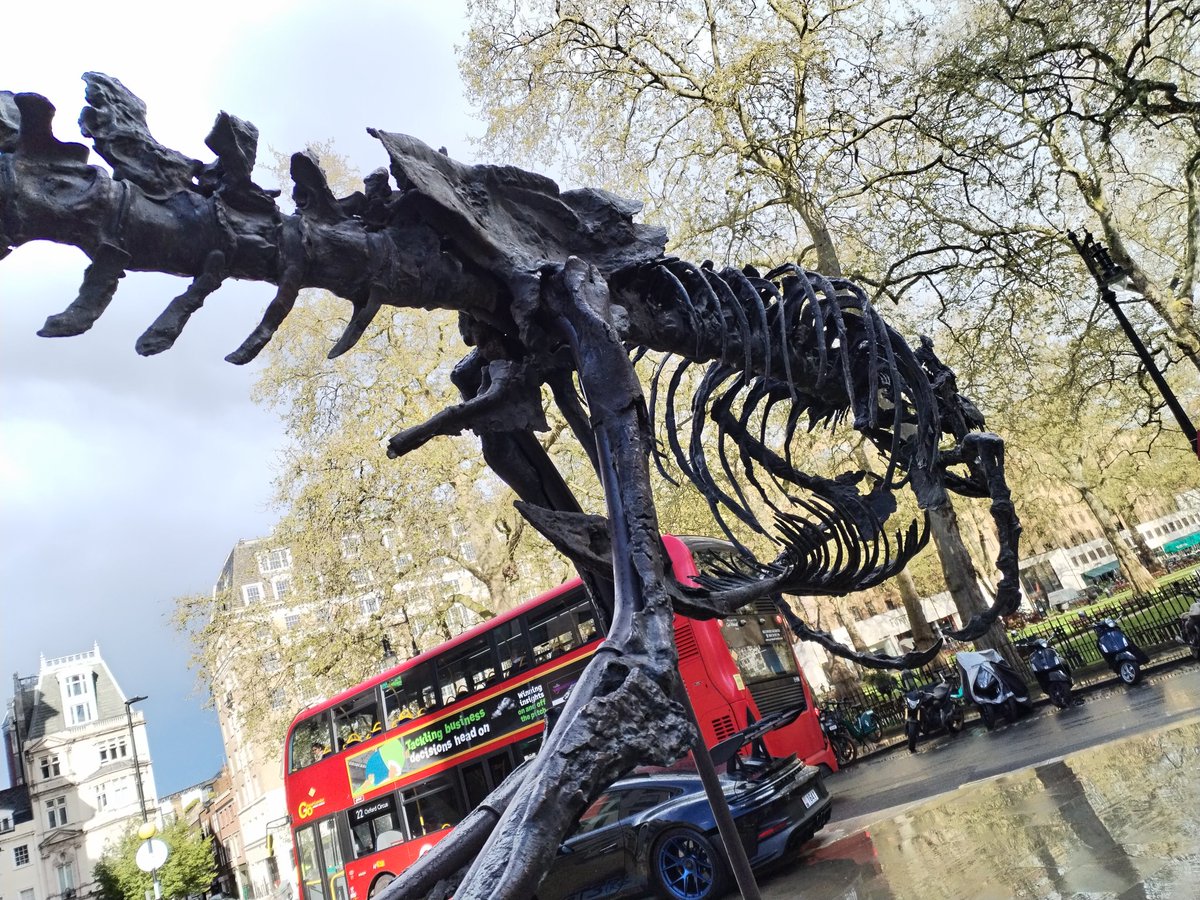 Petition to replace statues of crusty colonisers and war criminals with dinosaur skeletons Uncontroversial. Educational. Metal.