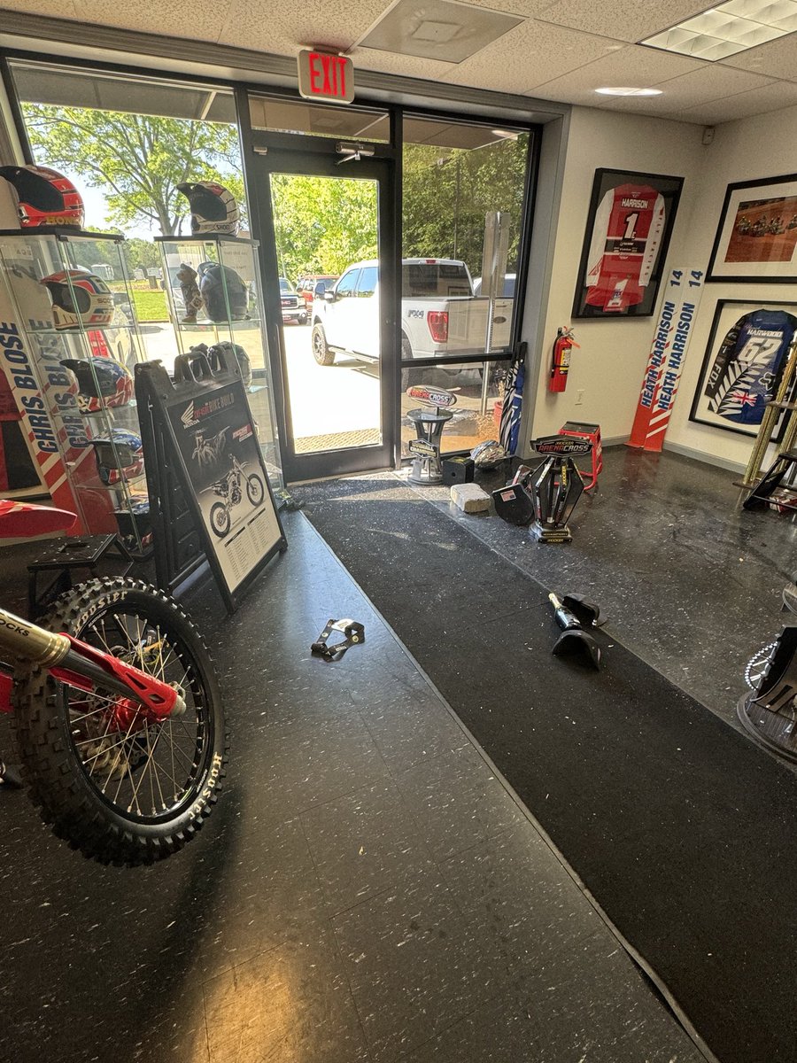 🚨ATTENTION: 🚨The Phoenix Racing showroom/race shop was a victim of breaking and entering and robbery last night in Salisbury, NC. At approximately 3:45am the following were stolen from the showroom: If you have ANY INFORMATION please call tel:9803714775. Please share