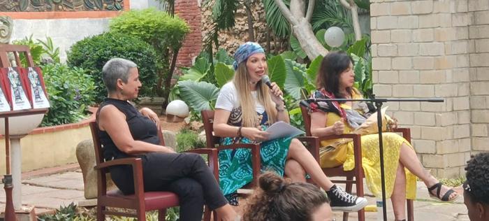 Pseudopez, un poemario salpicado de mar
tribuna.cu/cultura/2024-0…