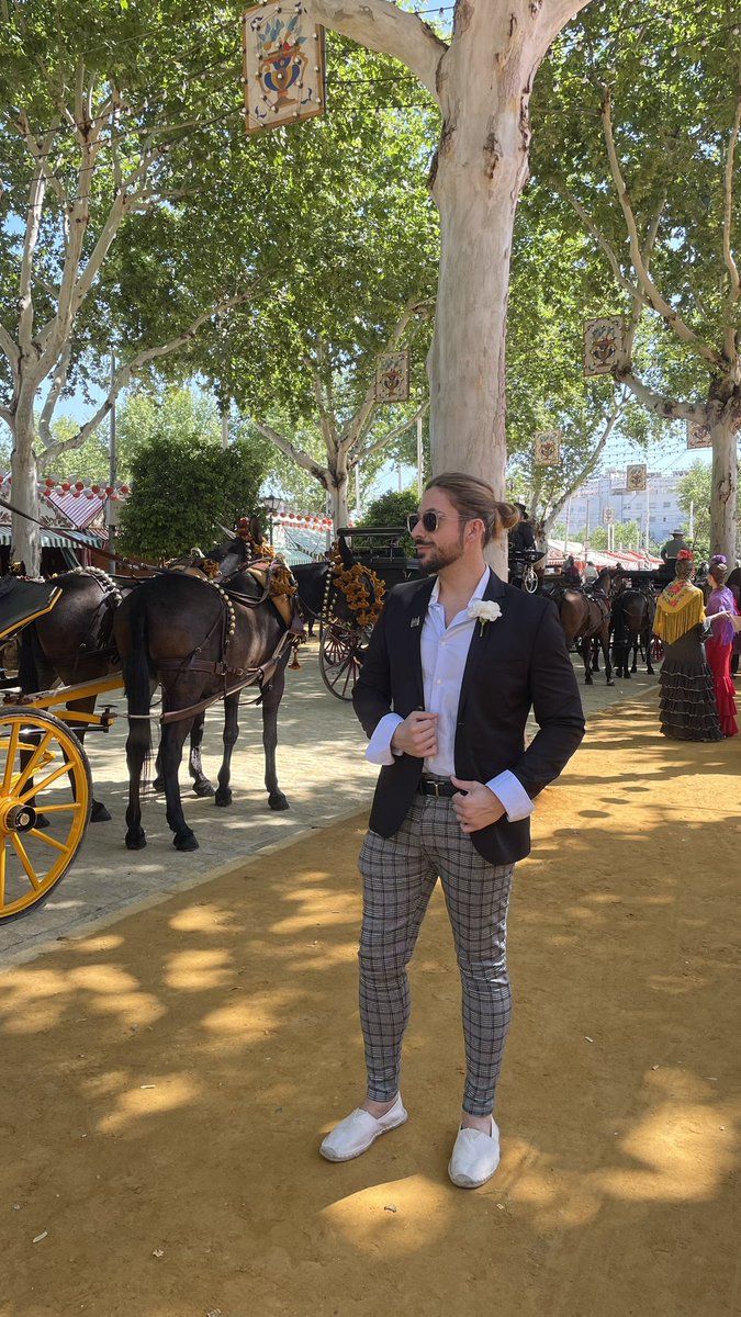 YeSu_GaGue's tweet photo. Feria de Sevilla 2024. #elreal #FeriadeAbril2024 https://t.co/IoCnpA6c8e