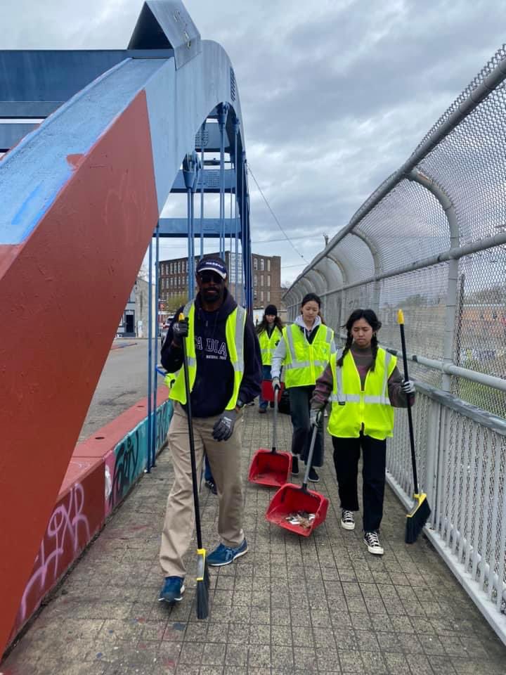 Another successful Prevention Point/Operation Save Our City Community Cleanup! On Saturday, Roz Pichardo and 11 fabulous volunteers got 100 syringes + countless loads of trash off the Kensington streets. They also distributed 20 doses of Narcan. Thanks to everyone who came out!