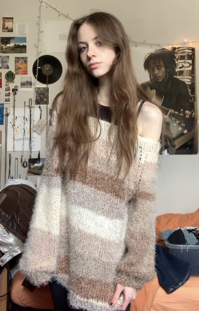 poppyate's tweet photo. sweater i just knitted! https://t.co/LVeiSloNK5
