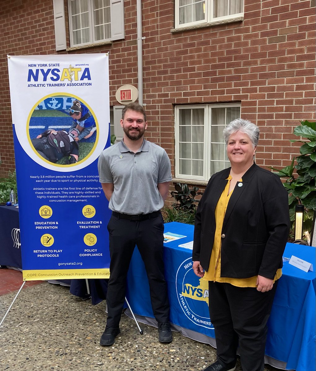 Governmental Affairs co-chair @AimeeBrunelle & Region 3 Representative David Haverly representing @GO_NYSATA at the NYS Center for School Health - 2024 School Nurse seminar this weekend🦸‍♀️🦸 #GetInTheGameNY #ATTwitter #AT4All #Health #schoolhealth @NATA1950 @natad2 @NATASLCreps