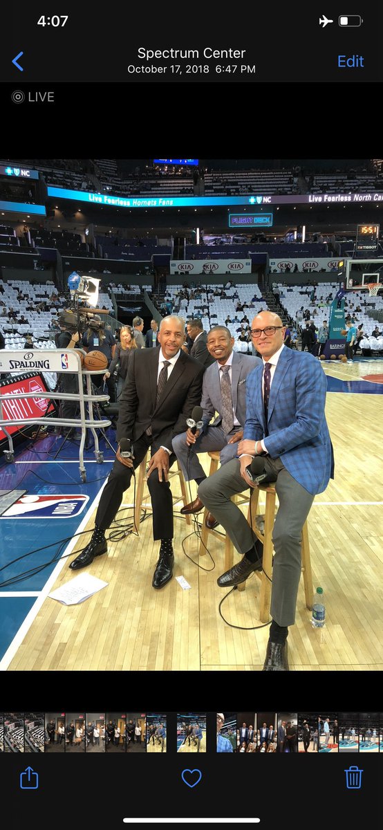 Happy Muggsy Monday folks 🤝🏽😎 Nothing like calling a Hornets game with some former teammates and great friends🤷🏽‍♂️👍🏽 Now let’s have a great week y’all #mondaymotivation