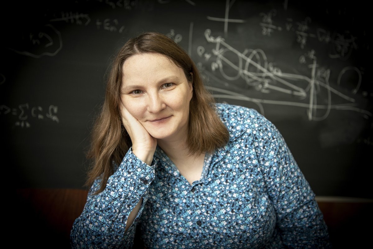 Congratulations to Perimeter Institute Faculty Chair Bianca Dittrich on winning the 2024 CAP-CRM Prize! Dittrich received this award for her significant contributions to quantum gravity research. Read more about the prize and Dittrich’s work: hubs.ly/Q02sW03S0