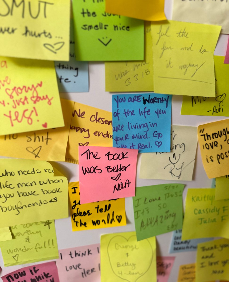 TheRippedBodice's tweet photo. A reminder from our post-it wall to read the book before the movie. 🩷

#MondayMotivation #TheRippedBodiceLA #PostIts #BookstoreLove #MovieAdaptations #FilmAdaptations #TheBookWasBetter #BookLovers https://t.co/tEhn9a6fnS