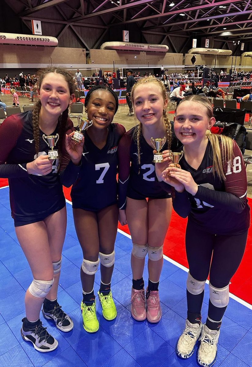 preslieclubb's tweet photo. i’m so proud of my team for getting a bid in open! can’t wait for nationals! see yall there!! #nationals #openbid #volleyball @ozarkjuniorsvb https://t.co/boqzNT0Bjj