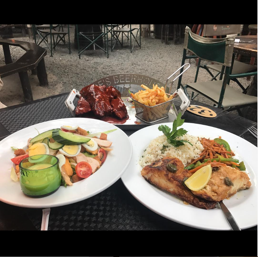"Feast always"
🍻Cheers🍻 to that @pescatarian_foodie!
Thank you for the great picture.

#foodieparadise #agreatescape #joesbeerhouse #myjoesexperience #restaurant #joesbeerhousewindhoek