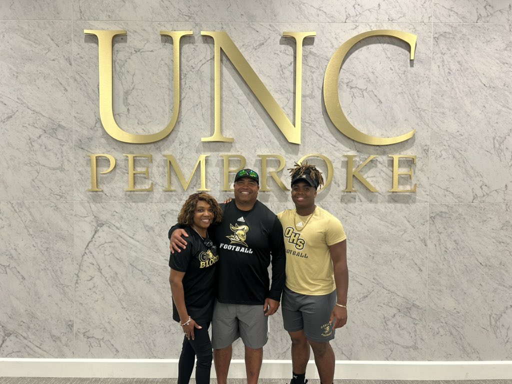 Had an amazing time at UNC Pembroke thank you @harrisBcoachin for an amazing experience!!