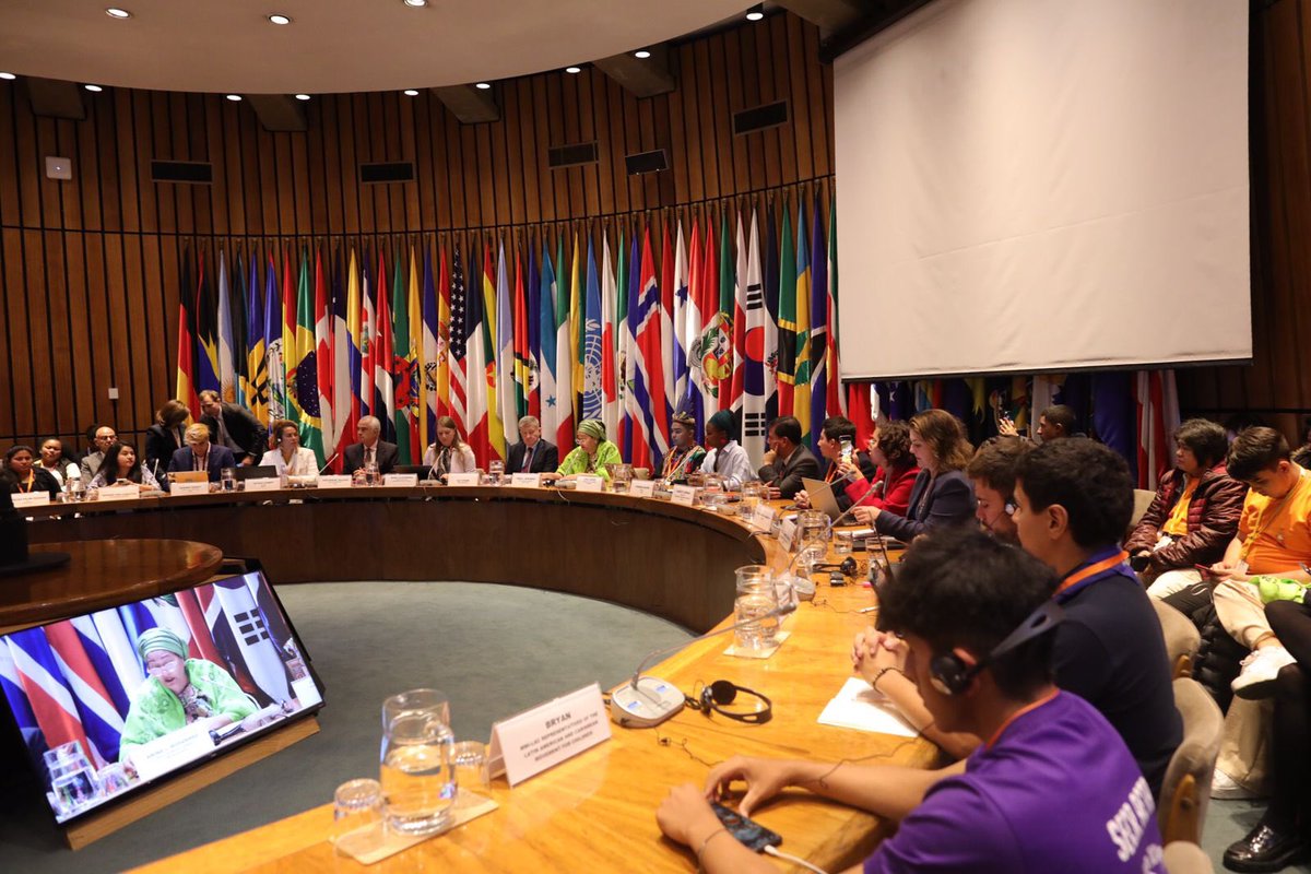 Young people—like the ones I met at the Forum of Children, Adolescents and Youth—are leaders of tomorrow. As we navigate the complexities of the 21st century, their voices are shaping the @UN’s work in Latin America and the Caribbean. #LACForum2030