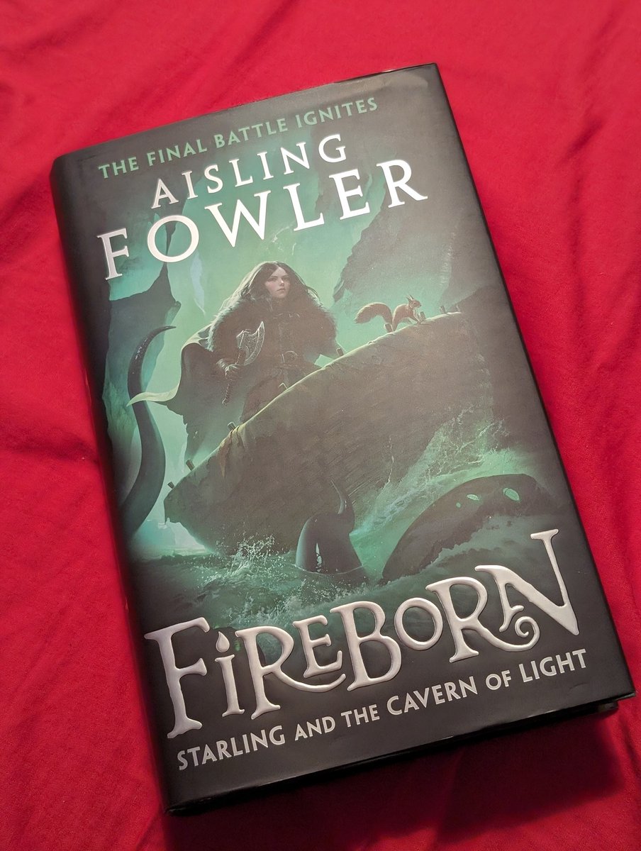 Books By Your Bedside tweet media