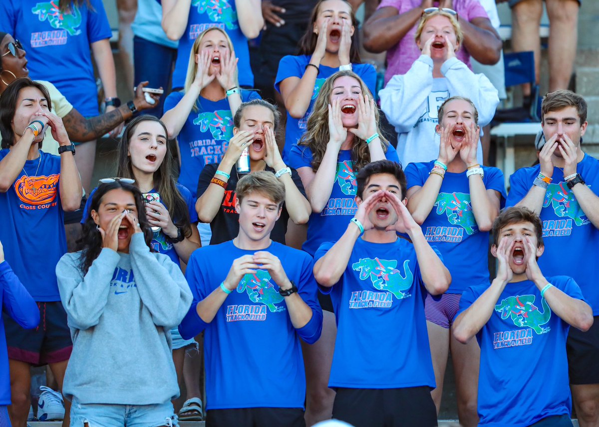 GatorsTF's tweet photo. Brought the energy 🔋

#GoGators 🐊 https://t.co/aF9FxaHn57